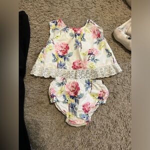 {BABY GAP} Floral Matching Set